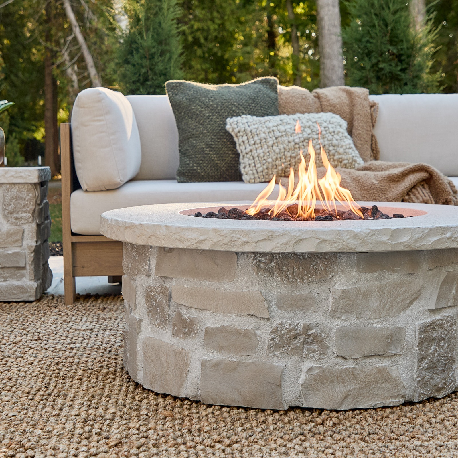 Scottsdale Stone Outdoor Propane Outdoor Fire Pit Table Made of Fake Stone Outdoor Fireplace by Real Flame