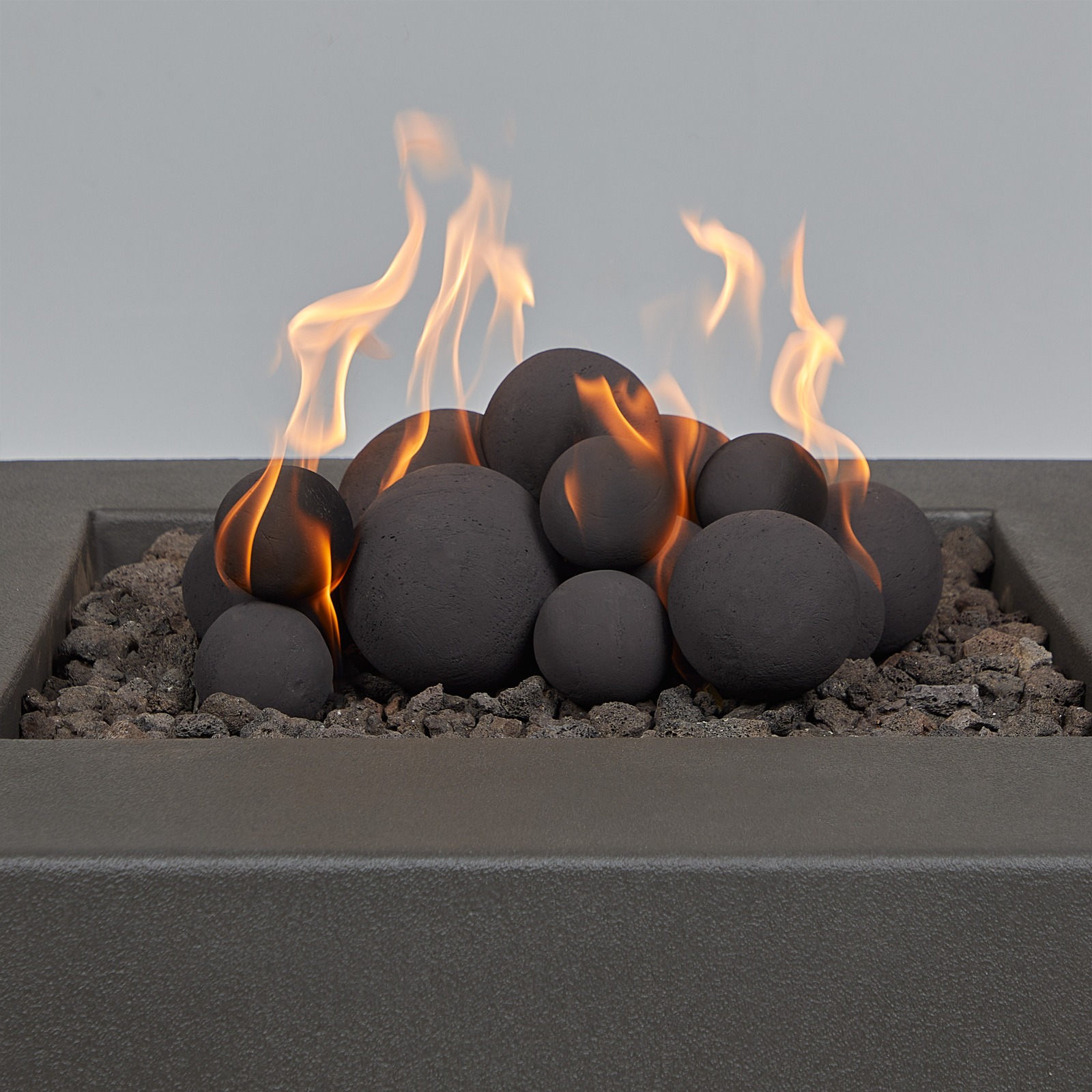 20-piece Outdoor Fire Pit Ball Set For Indoor Fireplaces or Outdoor Fireplaces, Fire Pits or Fire Tables